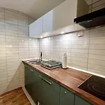 Charming 3-min Walk To Old Town - Free Parking *